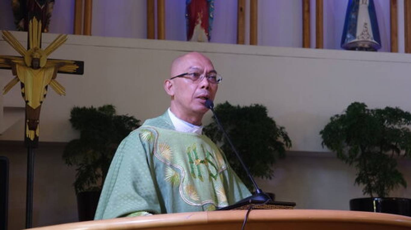 Filipino-American priest opens doors for migrant workers .jpeg